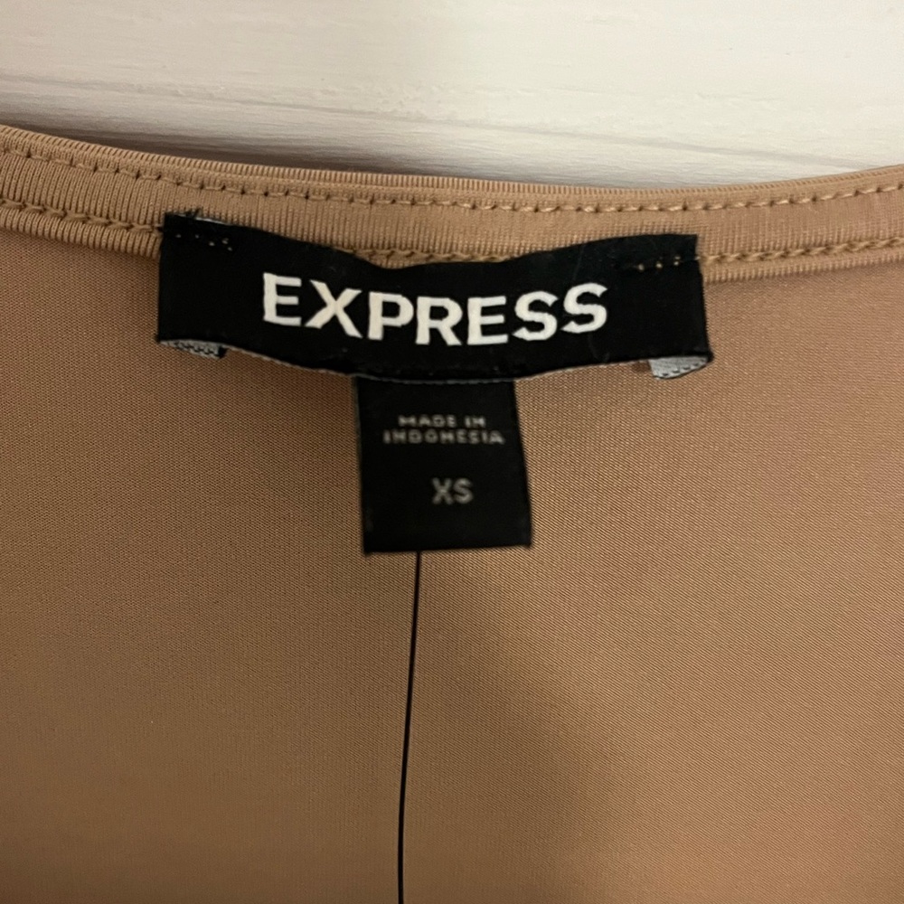 Express top - Picture 2 of 2